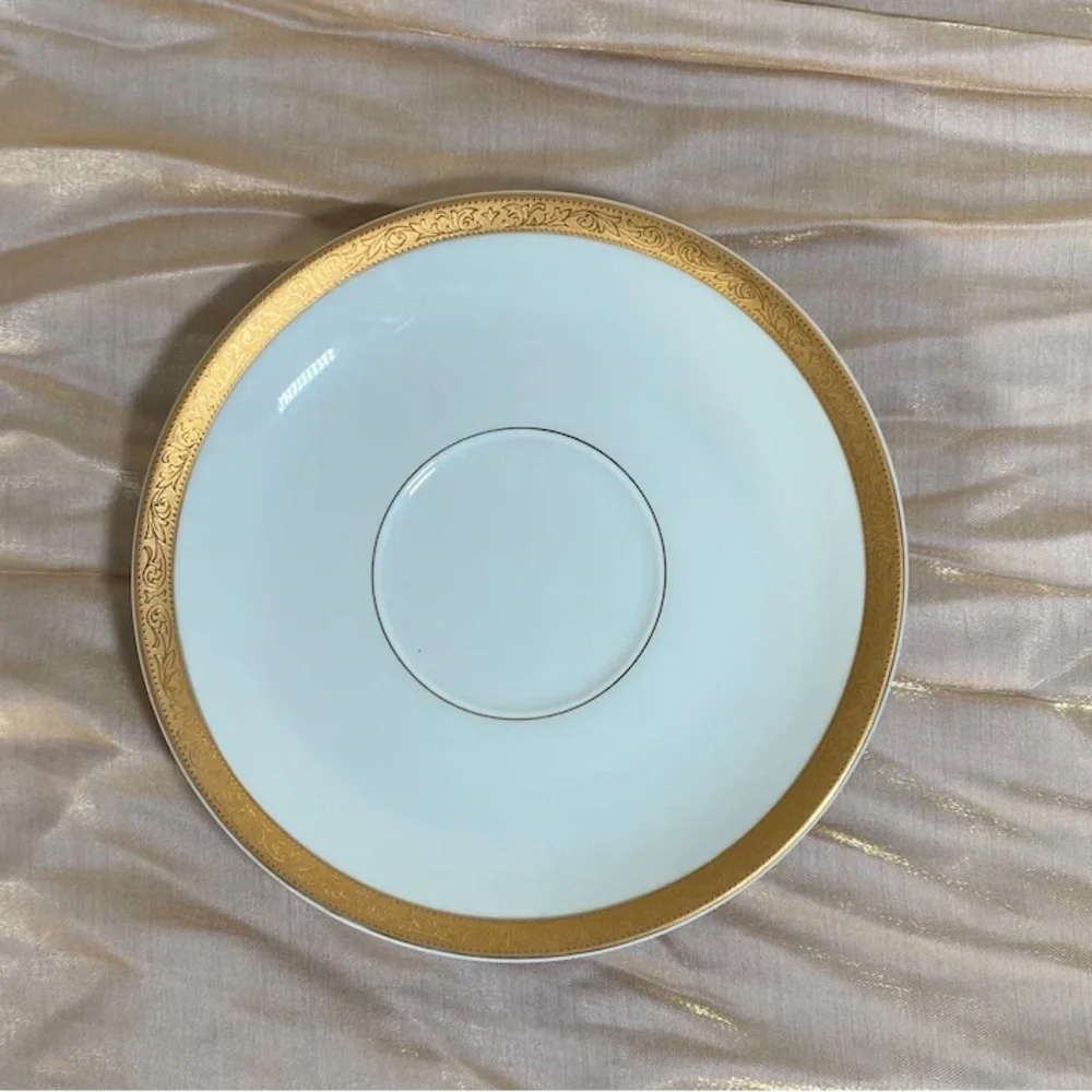 1970s Mikasa Colony Gold Ivory China White Vintage Dinnerware L2818 Dinner Set - Picture 9 of 9